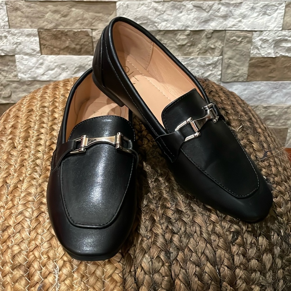 YOKI Women’s Black Loafers W/ Buckle Accent Sz. 6